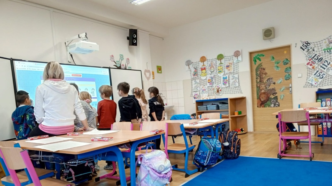 Okulumuz Öğretmenleri, Çekya/Prag'da Uzaktan Eğitimde Küresel Deneyim Kazandı